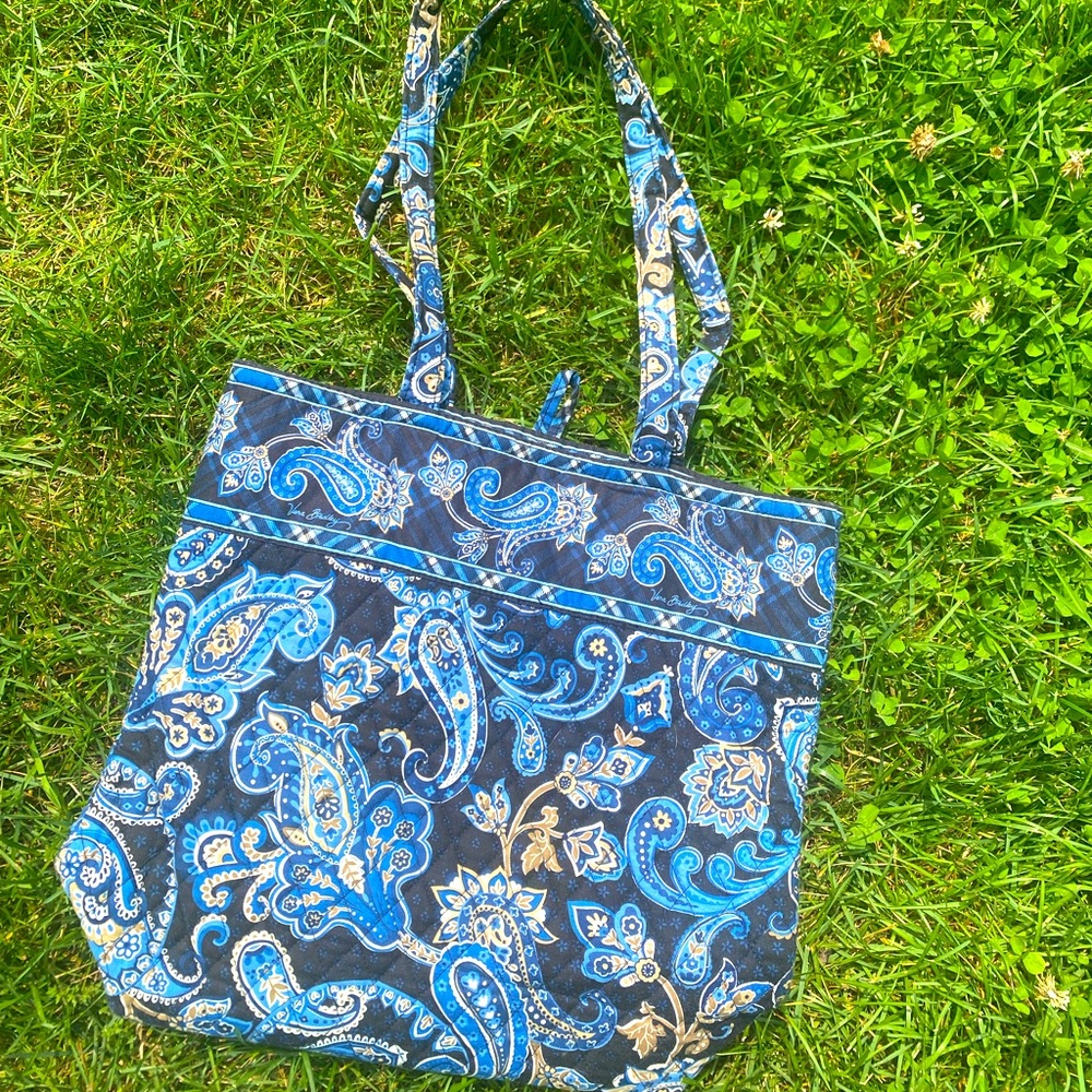 Blue Vera Bradley bag.